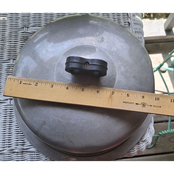 Vintage Large Regal Aluminum Cake Carrier With Clip-On Lid & Handle Grandma - Picture 9 of 11